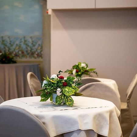 Hotel Astor Piacenza Eksteriør billede
