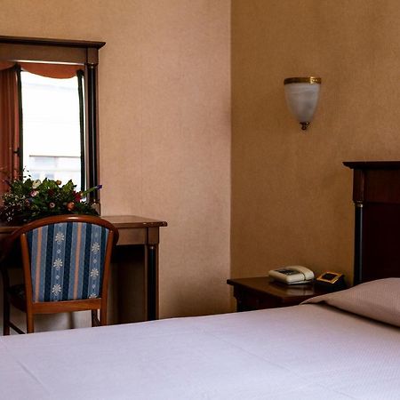 Hotel Astor Piacenza Eksteriør billede