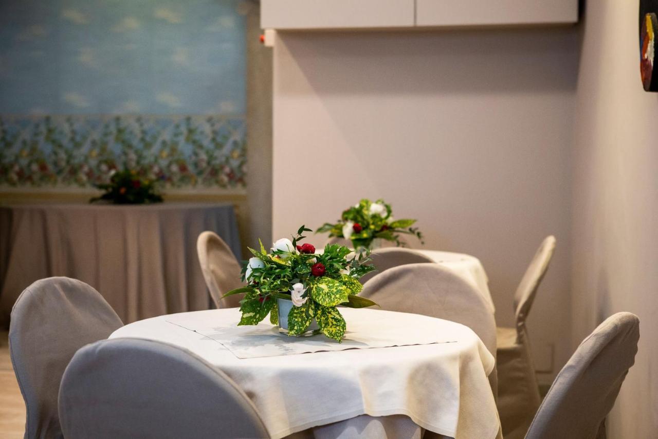 Hotel Astor Piacenza Eksteriør billede